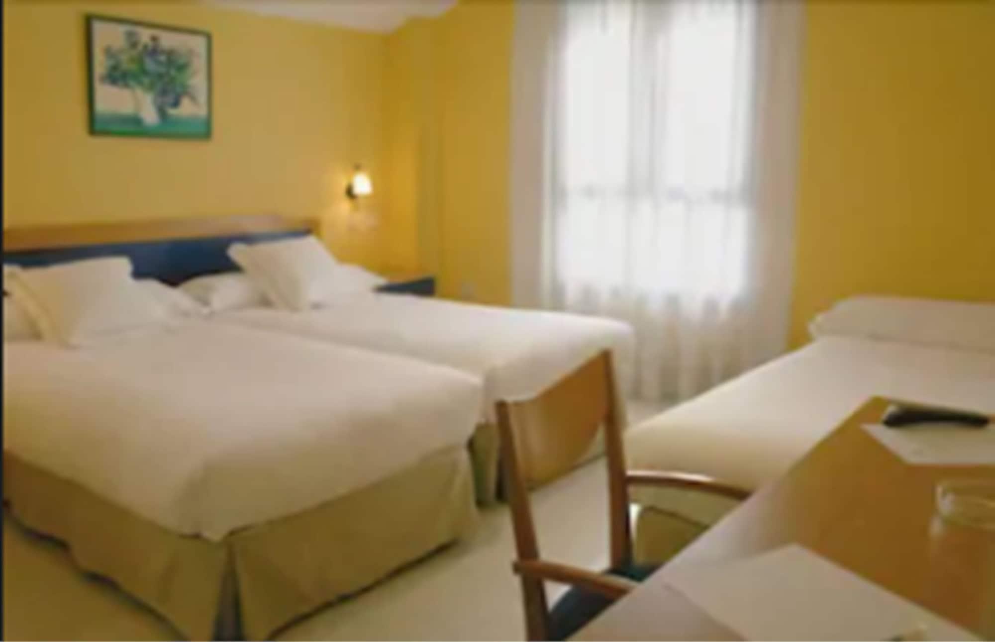Hotel Villa De Pinto Extérieur photo