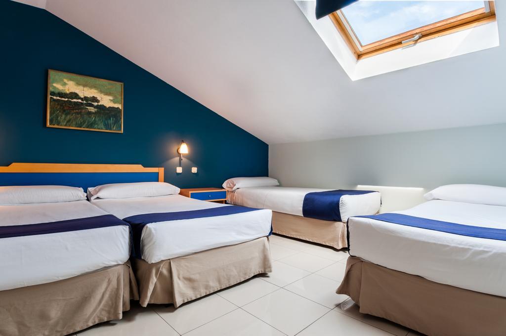 Hotel Villa De Pinto Extérieur photo